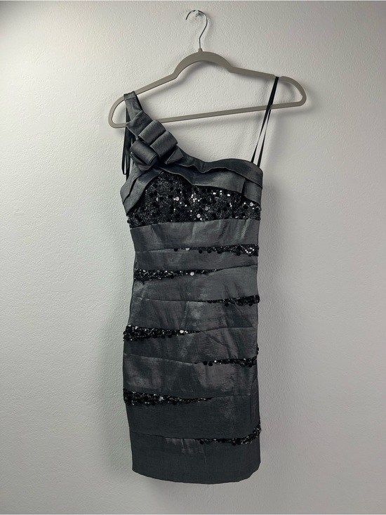 Betsy & Adam Dresses & Skirts - Betsy & Adam One Shoulder Bow Gray with Black Sequins Cocktail Formal Dress